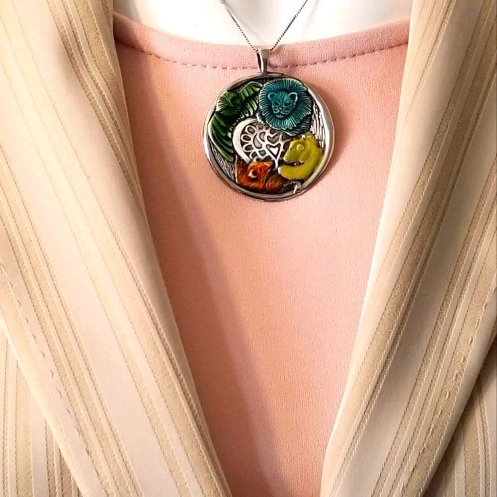 Sterling Vintage Synergypals Wildlife Necklace.